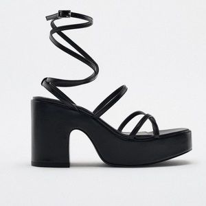 LACE UP PLATFORM SANDALS